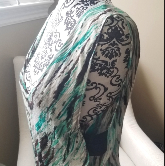 Super soft summer dress by GUESS - Picture 6 of 12